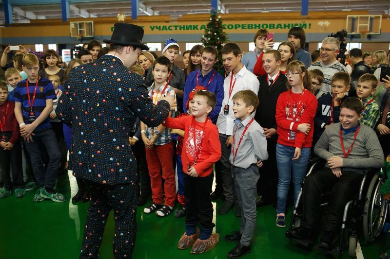 Особенные подростки поздравили маленьких пациентов oбластной больницы с Новым годом 3 Особенные подростки поздравили маленьких пациентов oбластной больницы с Новым годом 3