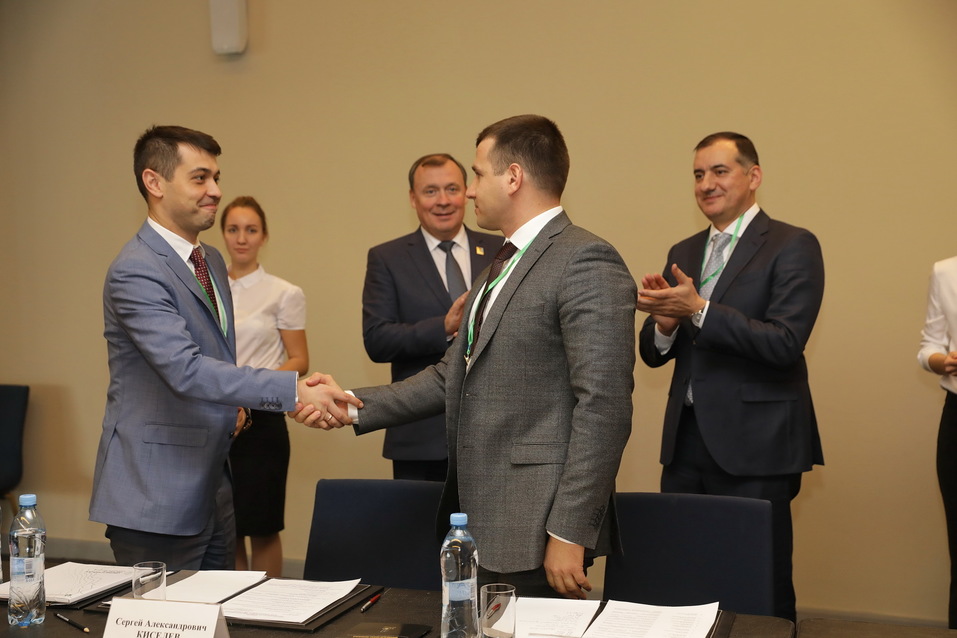 Сергей Киселев: «Мы просто говорим бизнесу: ребята, мы готовы разделить с вами риски» 1 Сергей Киселев: «Мы просто говорим бизнесу: ребята, мы готовы разделить с вами риски» 1