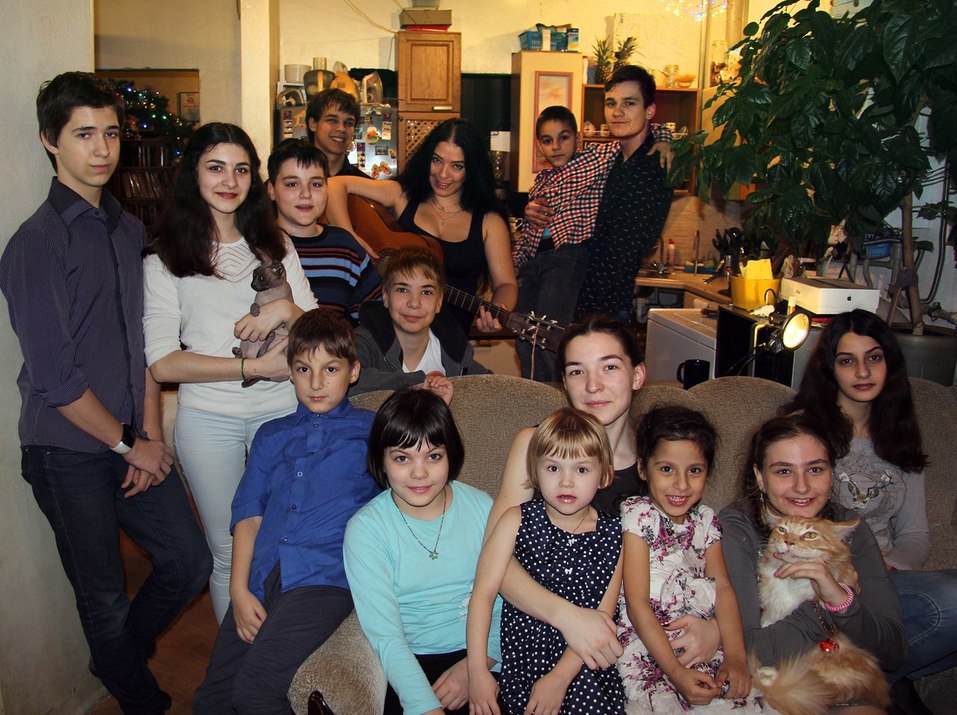 «Дети ненавидят волонтеров с подарками»: когда социальная ответственность бизнеса — зло? 7 «Дети ненавидят волонтеров с подарками»: когда социальная ответственность бизнеса — зло? 7