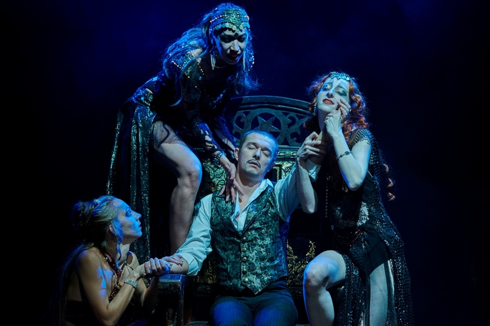 Театр «У моста» снова в Екатеринбурге! Три дня — три ярких спектакля 2 Театр «У моста» снова в Екатеринбурге! Три дня — три ярких спектакля 2