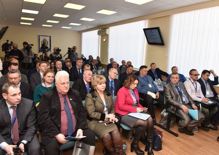 Выездное заседание областного Законодательного собрания прошло на АПЗ 6 Выездное заседание областного Законодательного собрания прошло на АПЗ 6