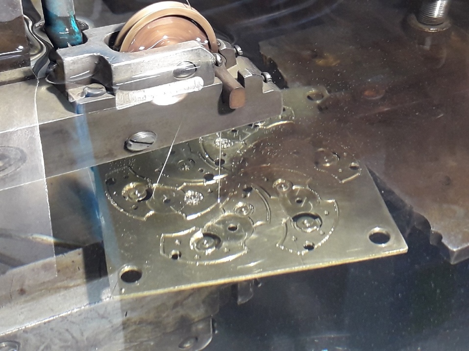 «Надо быть и механиком, и ювелиром»: как на челябинском заводе создают механизмы для часов 2 «Надо быть и механиком, и ювелиром»: как на челябинском заводе создают механизмы для часов 2