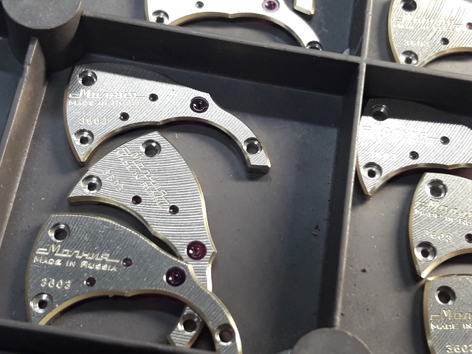 «Надо быть и механиком, и ювелиром»: как на челябинском заводе создают механизмы для часов 4 «Надо быть и механиком, и ювелиром»: как на челябинском заводе создают механизмы для часов 4