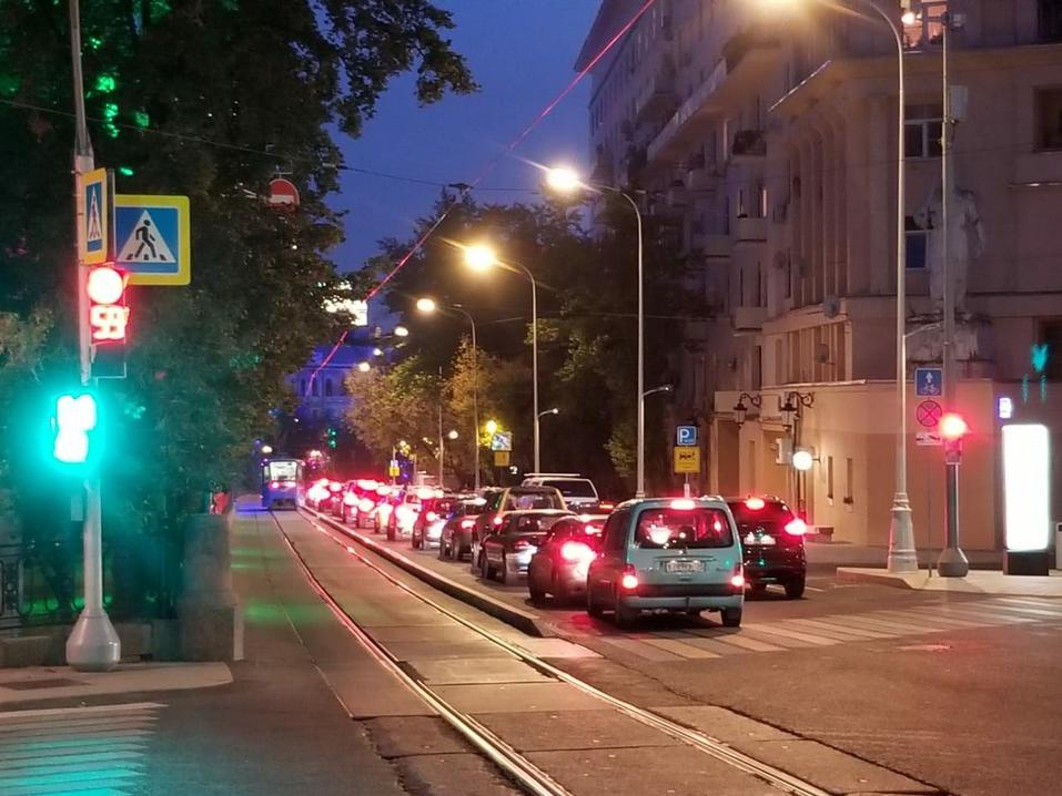 «Неуважение к пассажирам»: в Челябинске предложили демонтировать плитку с трамвайных путей 3 «Неуважение к пассажирам»: в Челябинске предложили демонтировать плитку с трамвайных путей 3