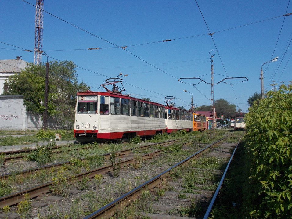 «Неуважение к пассажирам»: в Челябинске предложили демонтировать плитку с трамвайных путей 2 «Неуважение к пассажирам»: в Челябинске предложили демонтировать плитку с трамвайных путей 2
