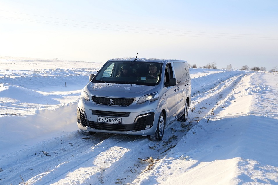 Полный тест-драйв! Peugeot Traveller прошел испытание в условиях русской зимы 4 Полный тест-драйв! Peugeot Traveller прошел испытание в условиях русской зимы 4