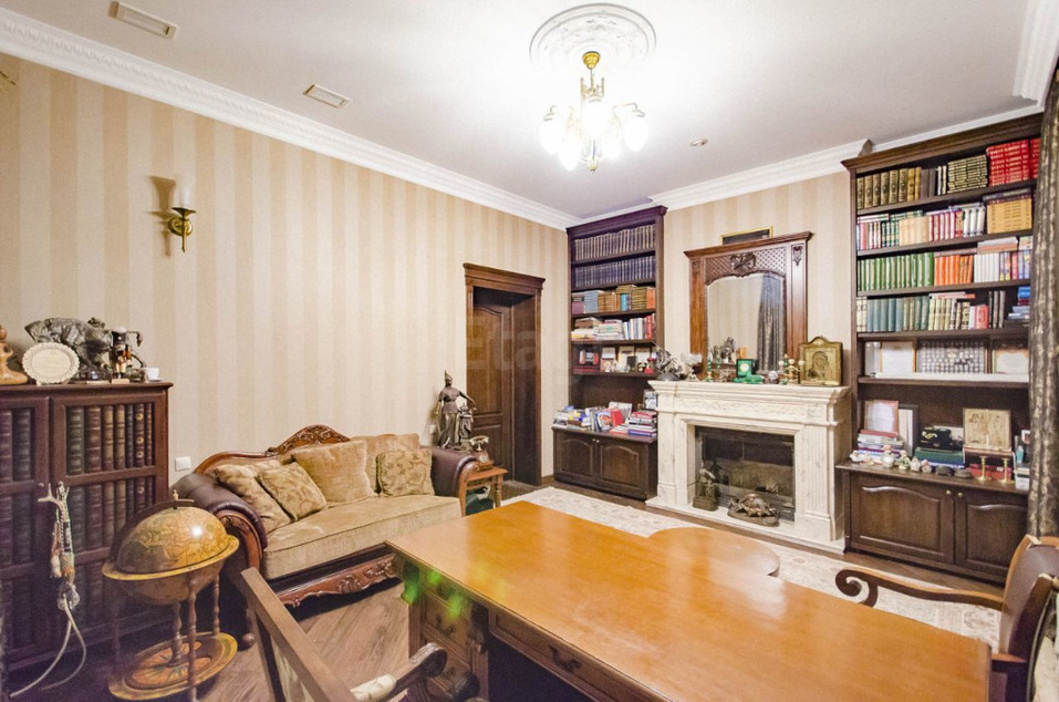 Кто-то важный уезжает. В Екатеринбурге продают роскошный коттедж в элитном поселке 1 Кто-то важный уезжает. В Екатеринбурге продают роскошный коттедж в элитном поселке 1