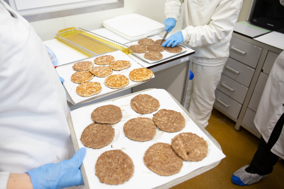 «Нечего скрывать»: из чего «Мираторг» делает котлеты и наггетсы для «Макдоналдса»? 15 «Нечего скрывать»: из чего «Мираторг» делает котлеты и наггетсы для «Макдоналдса»? 15