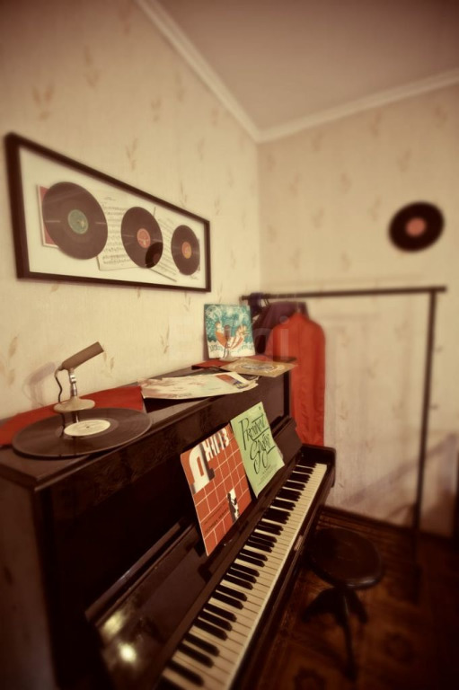 Квартиру советского писателя выставили на продажу в Новосибирске 1 Квартиру советского писателя выставили на продажу в Новосибирске 1