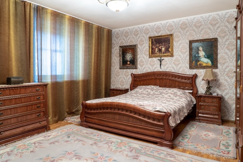 Мини Биг Бен и бюст Аполлона: смотрим, как обустроены самые дорогие квартиры Челябинска 10 Мини Биг Бен и бюст Аполлона: смотрим, как обустроены самые дорогие квартиры Челябинска 10