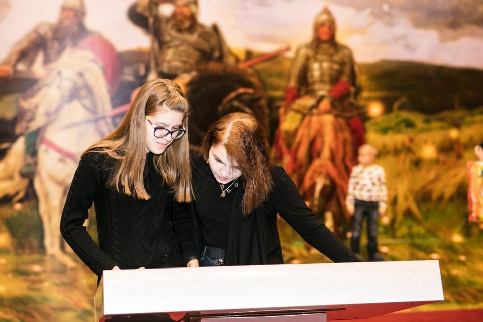 Васнецов. Очередь за искусством в Екатеринбурге 1 Васнецов. Очередь за искусством в Екатеринбурге 1