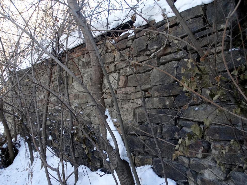 В Челябинске из-за строительства набережной могут снести стену легендарного завода 1 В Челябинске из-за строительства набережной могут снести стену легендарного завода 1