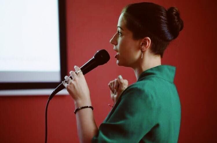 «Хочешь популярности? Пиши про мужа, ребенка, депрессию». Почему этот подход не работает 3 «Хочешь популярности? Пиши про мужа, ребенка, депрессию». Почему этот подход не работает 3