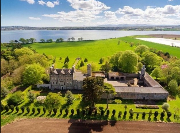 Жизнь на широкую ногу. Восемь старинных замков Европы по цене от €1,9 млн 1 Жизнь на широкую ногу. Восемь старинных замков Европы по цене от €1,9 млн 1