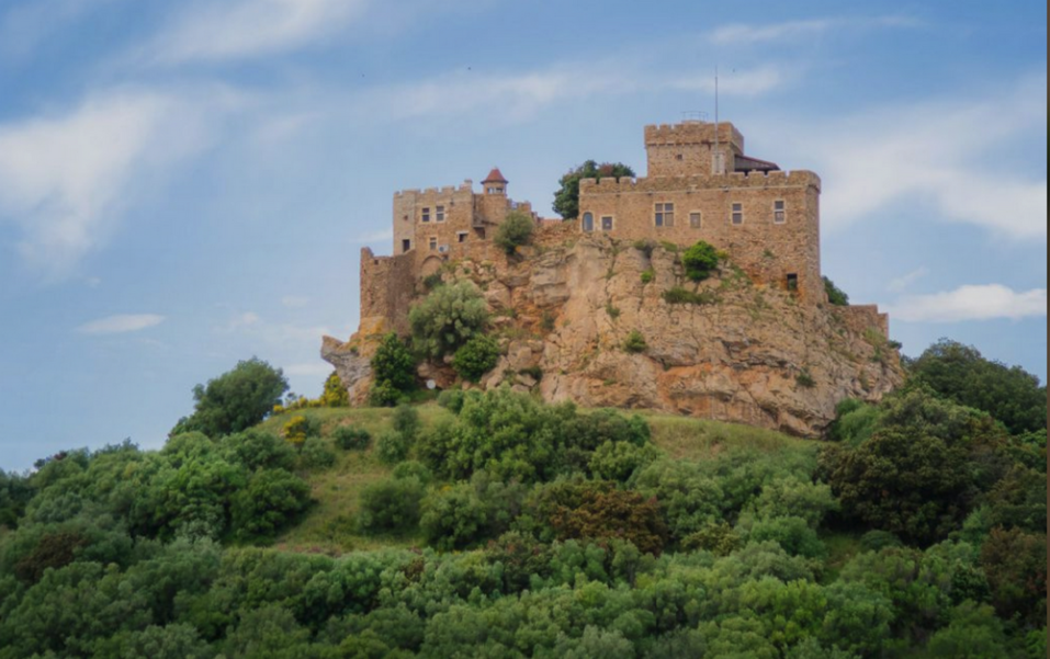 Жизнь на широкую ногу. Восемь старинных замков Европы по цене от €1,9 млн 2 Жизнь на широкую ногу. Восемь старинных замков Европы по цене от €1,9 млн 2