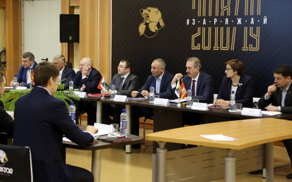 Стало известно, кто будет руководить «Трактором» вместе с Видгофом. Тефтелева в списке нет 1 Стало известно, кто будет руководить «Трактором» вместе с Видгофом. Тефтелева в списке нет 1