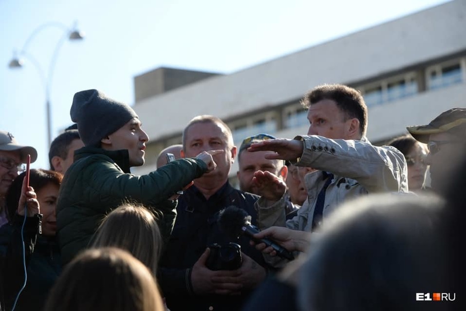 Фото: личная страница в Facebook Алексея Беззуба Фото: личная страница в Facebook Алексея Беззуба