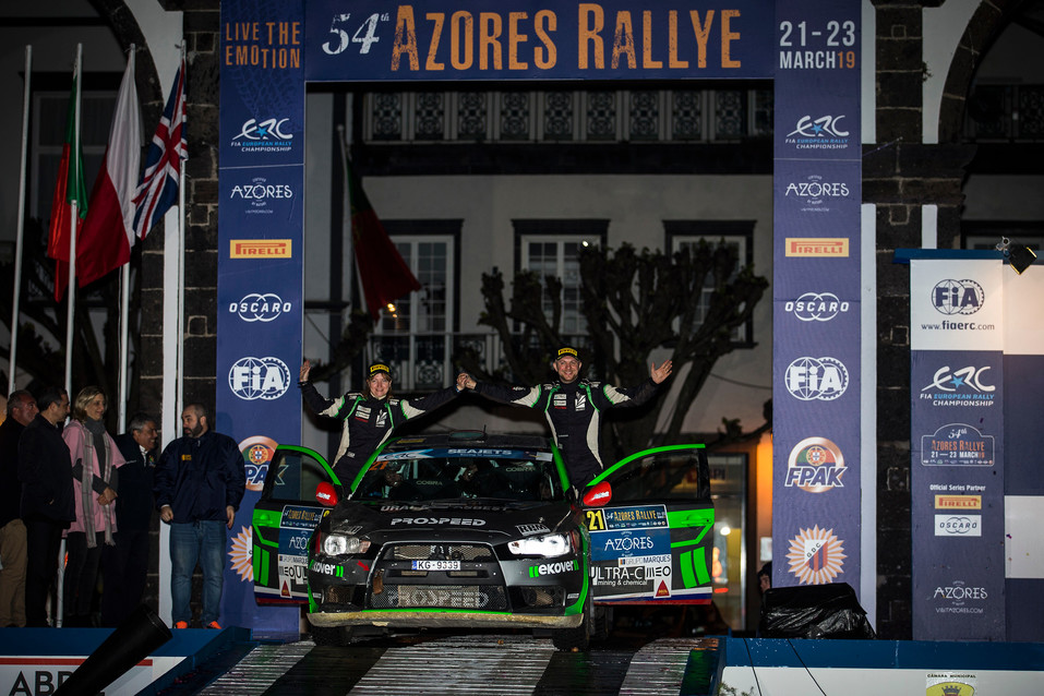 «Регулярно боремся за секунды». Что нужно и в бизнесе, и в гонках, чтобы стать чемпионом? 13 «Регулярно боремся за секунды». Что нужно и в бизнесе, и в гонках, чтобы стать чемпионом? 13