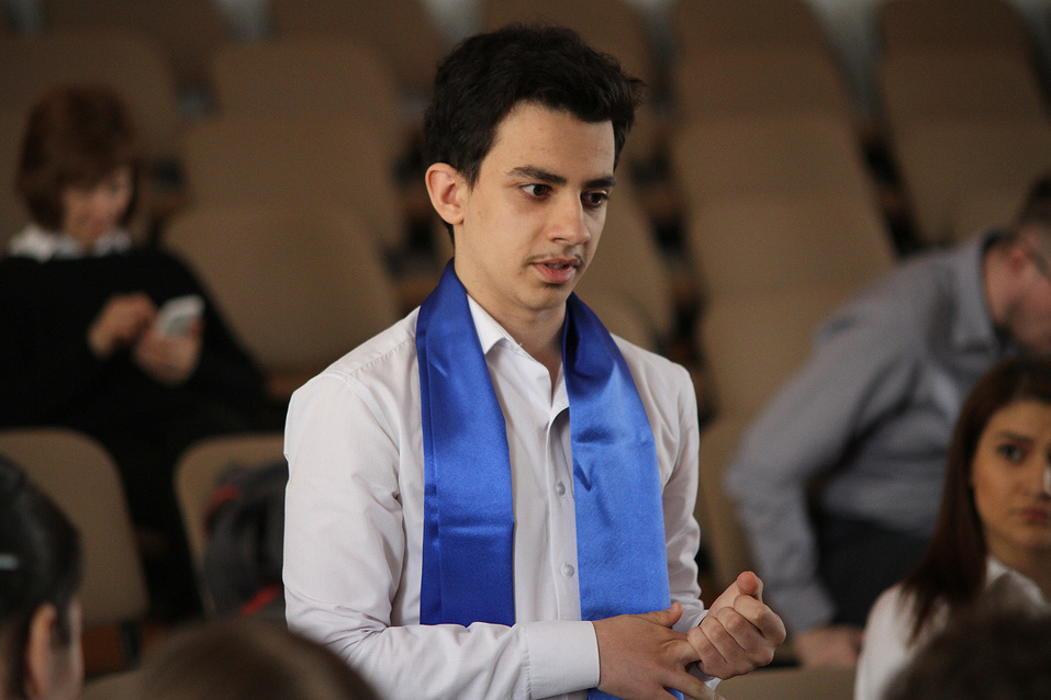 «Нужно закрыть Макдональдс в ответ на санкции США». О чем спорят школьники Урала 5 «Нужно закрыть Макдональдс в ответ на санкции США». О чем спорят школьники Урала 5