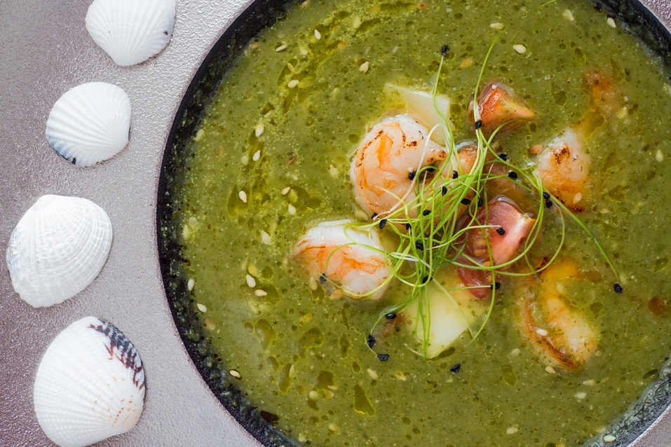 Шеф-повара со всей России представили блюда русской кухни в современной интерпретации
1 Шеф-повара со всей России представили блюда русской кухни в современной интерпретации
1