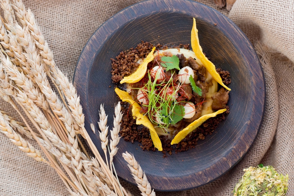 Шеф-повара со всей России представили блюда русской кухни в современной интерпретации
4 Шеф-повара со всей России представили блюда русской кухни в современной интерпретации
4