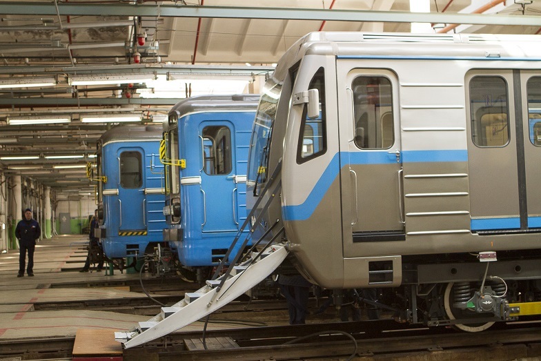 «Детсад на колесах». В Екатеринбурге показали новые вагоны метро, которые оплатят жители 1 «Детсад на колесах». В Екатеринбурге показали новые вагоны метро, которые оплатят жители 1