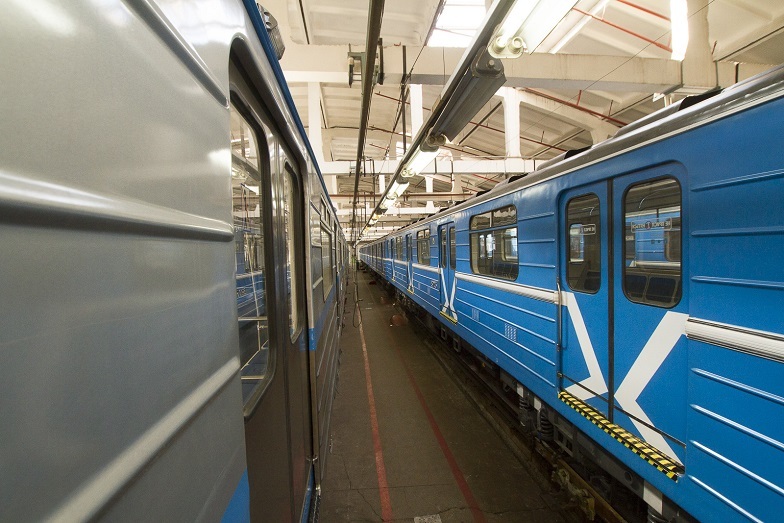 «Детсад на колесах». В Екатеринбурге показали новые вагоны метро, которые оплатят жители 8 «Детсад на колесах». В Екатеринбурге показали новые вагоны метро, которые оплатят жители 8