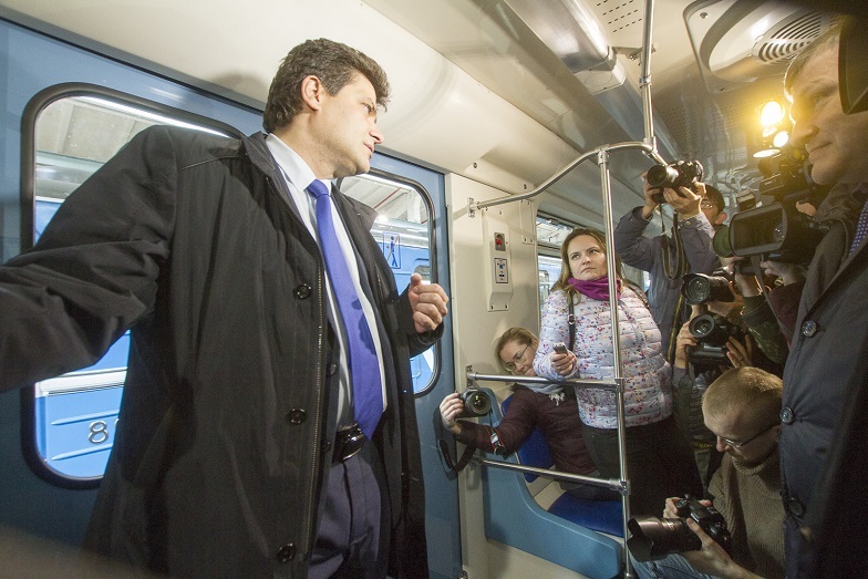 «Детсад на колесах». В Екатеринбурге показали новые вагоны метро, которые оплатят жители 9 «Детсад на колесах». В Екатеринбурге показали новые вагоны метро, которые оплатят жители 9