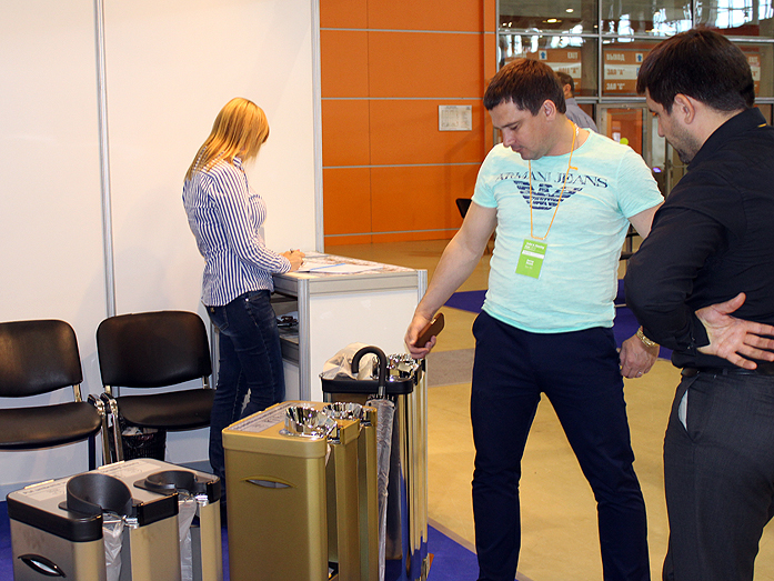 «Мы создавали этот рынок с нуля». Как делать деньги на мокрых зонтах? 1 «Мы создавали этот рынок с нуля». Как делать деньги на мокрых зонтах? 1