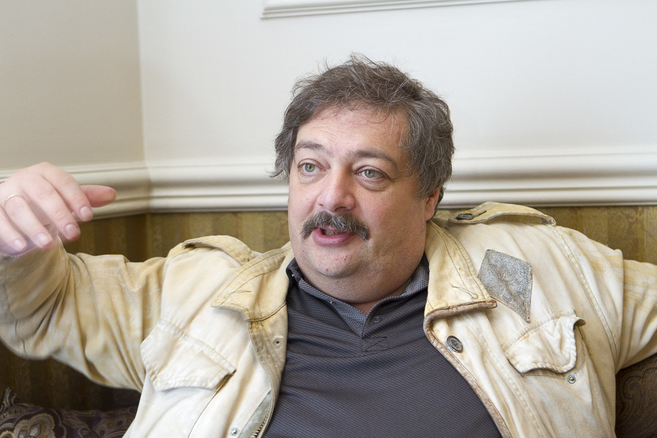 «Жить рассчитываю долго. Я из семьи долгожителей», — Дмитрий Быков* 5 «Жить рассчитываю долго. Я из семьи долгожителей», — Дмитрий Быков* 5