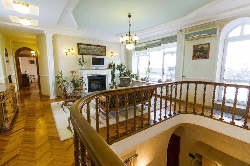 В центре Красноярска продают двухуровневый пентхаус с открытым бассейном и видом на Енисей 2 В центре Красноярска продают двухуровневый пентхаус с открытым бассейном и видом на Енисей 2