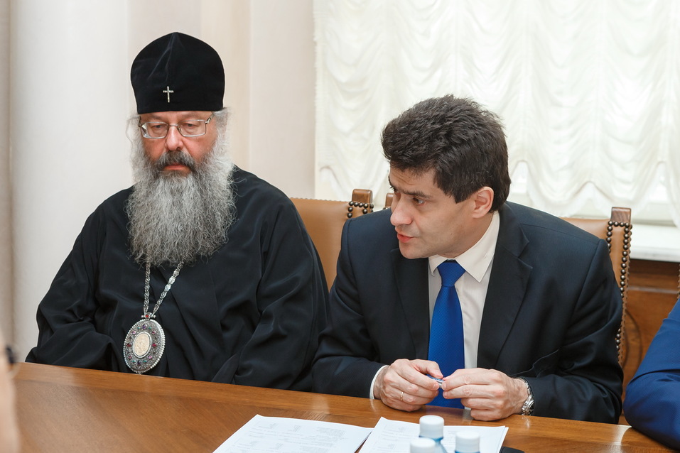 Два новых сквера за один с храмом: власти, бизнес и РПЦ обсудили озеленение Екатеринбурга 1 Два новых сквера за один с храмом: власти, бизнес и РПЦ обсудили озеленение Екатеринбурга 1