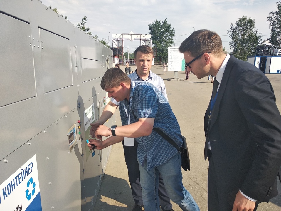 «Нужно выходить на улицу и рассказывать людям, зачем им нужен раздельный сбор мусора» 1 «Нужно выходить на улицу и рассказывать людям, зачем им нужен раздельный сбор мусора» 1