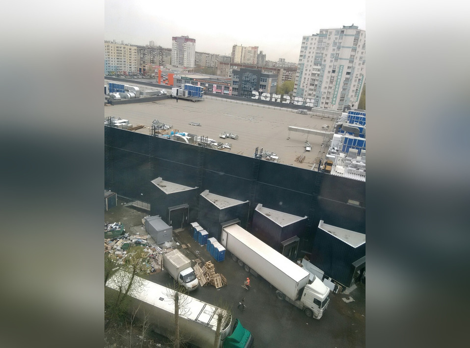 «Космос» за окном: челябинцы жалуются на шум от нового ТРК 1 «Космос» за окном: челябинцы жалуются на шум от нового ТРК 1