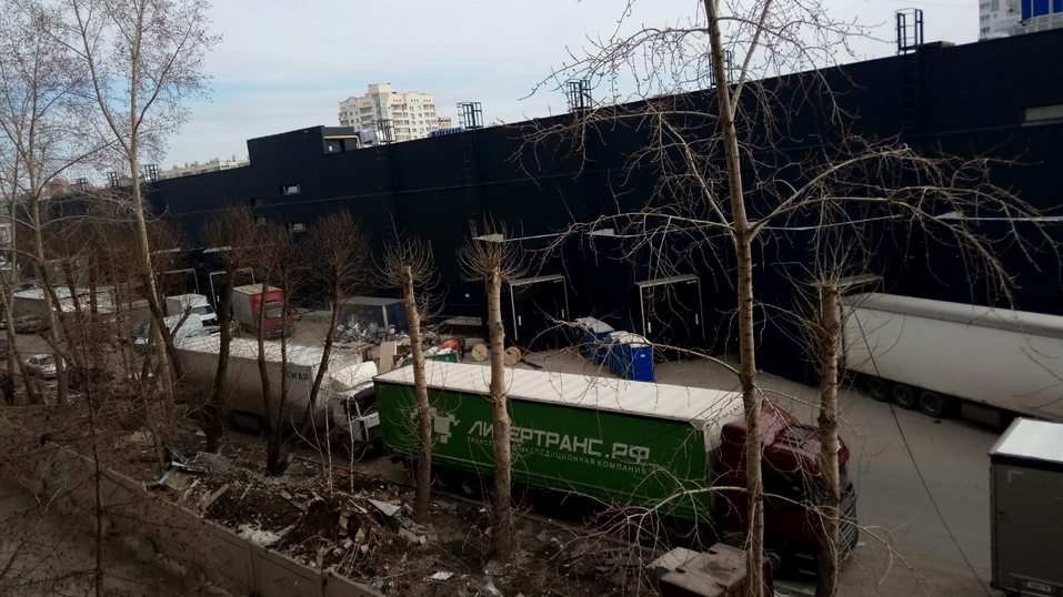 «Космос» за окном: челябинцы жалуются на шум от нового ТРК 3 «Космос» за окном: челябинцы жалуются на шум от нового ТРК 3