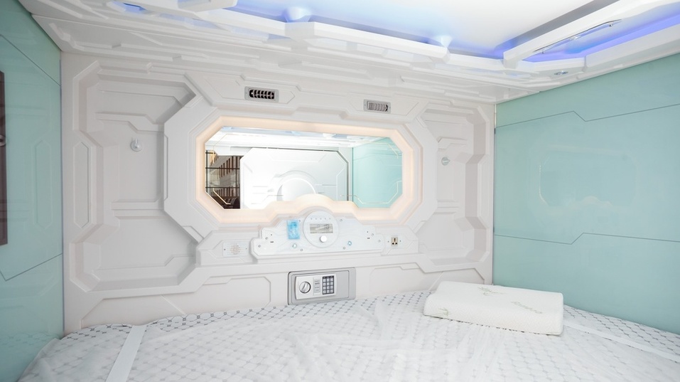 Час — 350 руб. Вдвоем — дороже. В Кольцово открылся капсульный отель 1 Час — 350 руб. Вдвоем — дороже. В Кольцово открылся капсульный отель 1