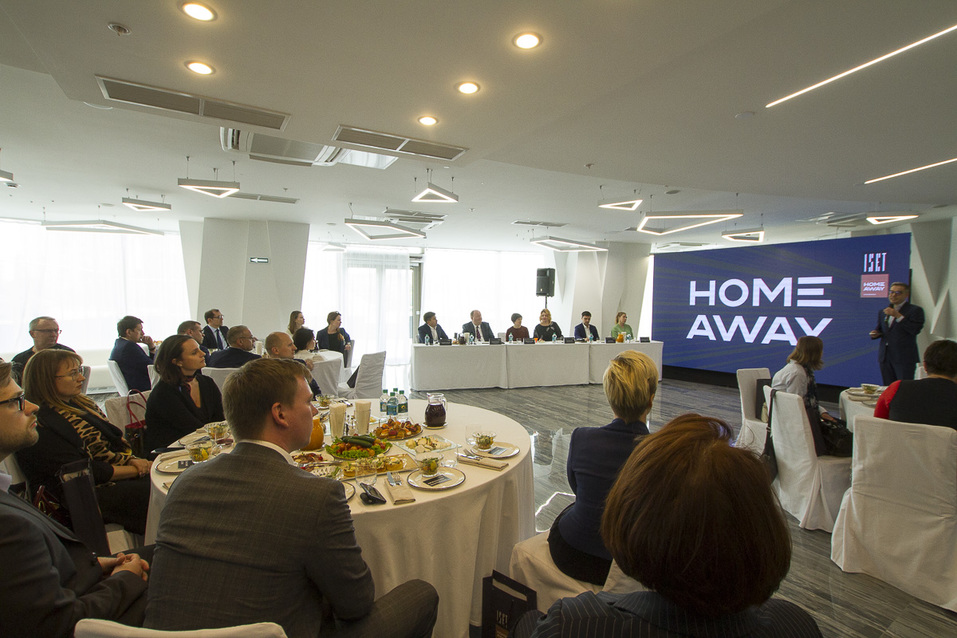 В Екатеринбурге открылся комплекс премиум резиденций. Месяц проживания — от 100 тыс. руб. 1 В Екатеринбурге открылся комплекс премиум резиденций. Месяц проживания — от 100 тыс. руб. 1