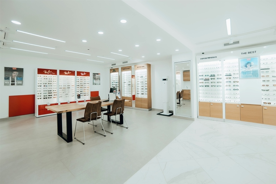 Иван Зубарев: «Обычно покупаю очки в Европе. Удивлен, что и в Екатеринбурге есть выбор» 1 Иван Зубарев: «Обычно покупаю очки в Европе. Удивлен, что и в Екатеринбурге есть выбор» 1