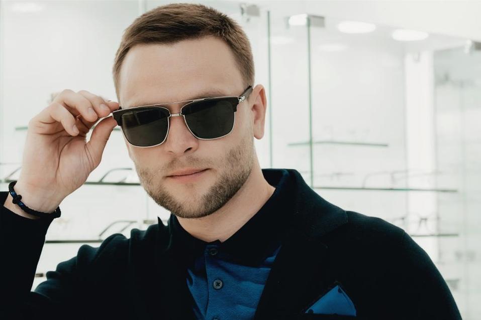 Иван Зубарев: «Обычно покупаю очки в Европе. Удивлен, что и в Екатеринбурге есть выбор» 11 Иван Зубарев: «Обычно покупаю очки в Европе. Удивлен, что и в Екатеринбурге есть выбор» 11