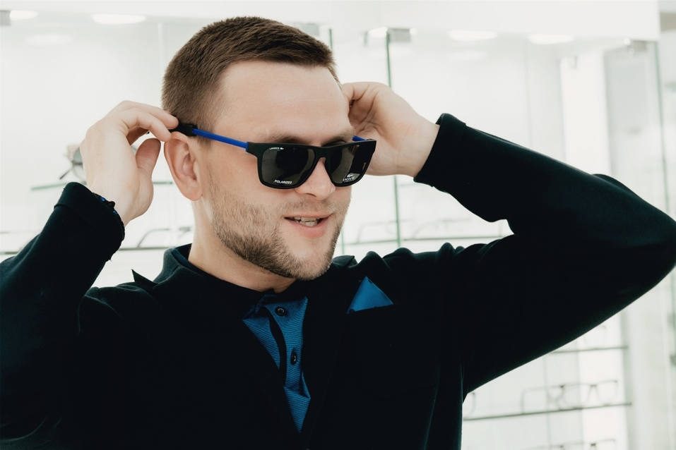 Иван Зубарев: «Обычно покупаю очки в Европе. Удивлен, что и в Екатеринбурге есть выбор» 13 Иван Зубарев: «Обычно покупаю очки в Европе. Удивлен, что и в Екатеринбурге есть выбор» 13