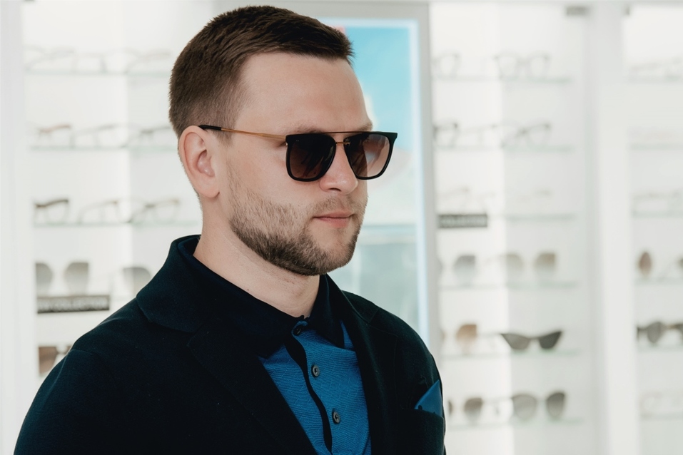 Иван Зубарев: «Обычно покупаю очки в Европе. Удивлен, что и в Екатеринбурге есть выбор» 18 Иван Зубарев: «Обычно покупаю очки в Европе. Удивлен, что и в Екатеринбурге есть выбор» 18