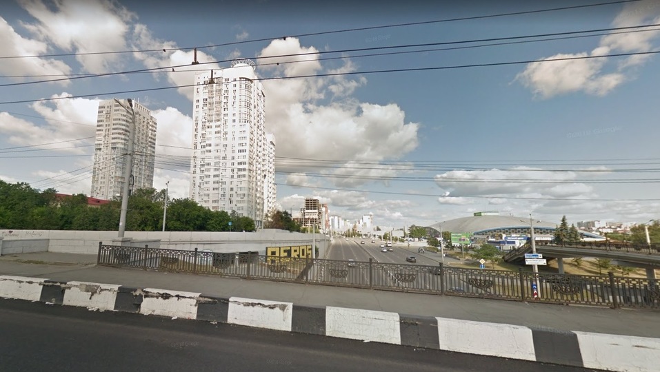 Возле элитных высоток нет полноценной зоны отдыха Возле элитных высоток нет полноценной зоны отдыха