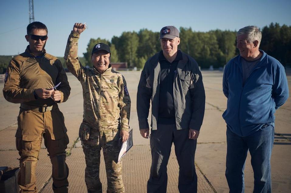 Александр Данилов и Сергей Мазуркевич на соревнованиях по снайпингу Александр Данилов и Сергей Мазуркевич на соревнованиях по снайпингу