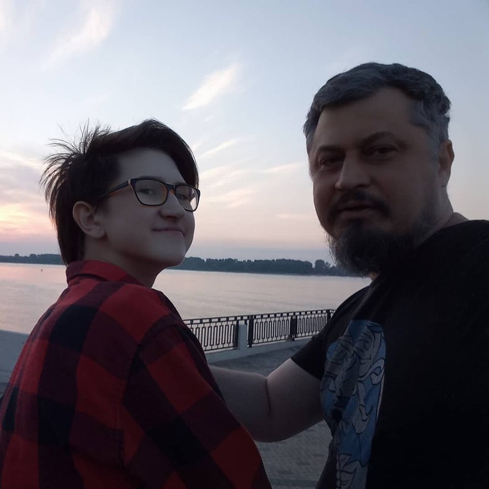 Денис Алексеев и дочь на набережной Денис Алексеев и дочь на набережной