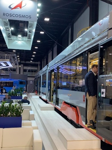 «Ждём заказы»: завод «Роскосмоса» презентовал новую модель трамвая «Челябинский метеор» 1 «Ждём заказы»: завод «Роскосмоса» презентовал новую модель трамвая «Челябинский метеор» 1