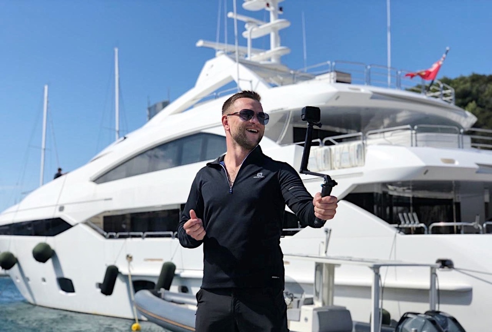 Хочешь много лайков — забудь об «умном контенте, пости шутки, приколы, давай конкурсы. Таков закон хайпа. Хочешь много лайков — забудь об «умном контенте, пости шутки, приколы, давай конкурсы. Таков закон хайпа.