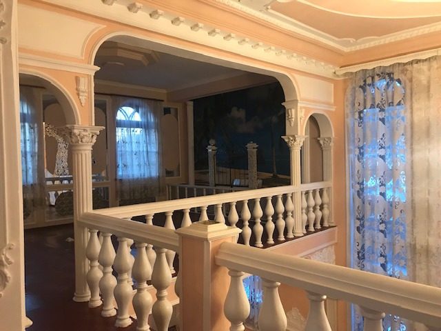 коттедж расположен недалеко от ТЦ МЕГА коттедж расположен недалеко от ТЦ МЕГА