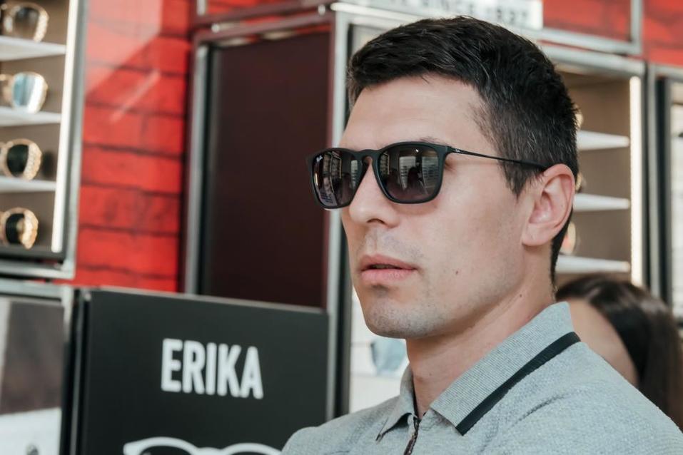 Очки для красной дорожки: в Екатеринбурге появился корнер Ray-Ban: ФОТОРЕПОРТАЖ 3 Очки для красной дорожки: в Екатеринбурге появился корнер Ray-Ban: ФОТОРЕПОРТАЖ 3