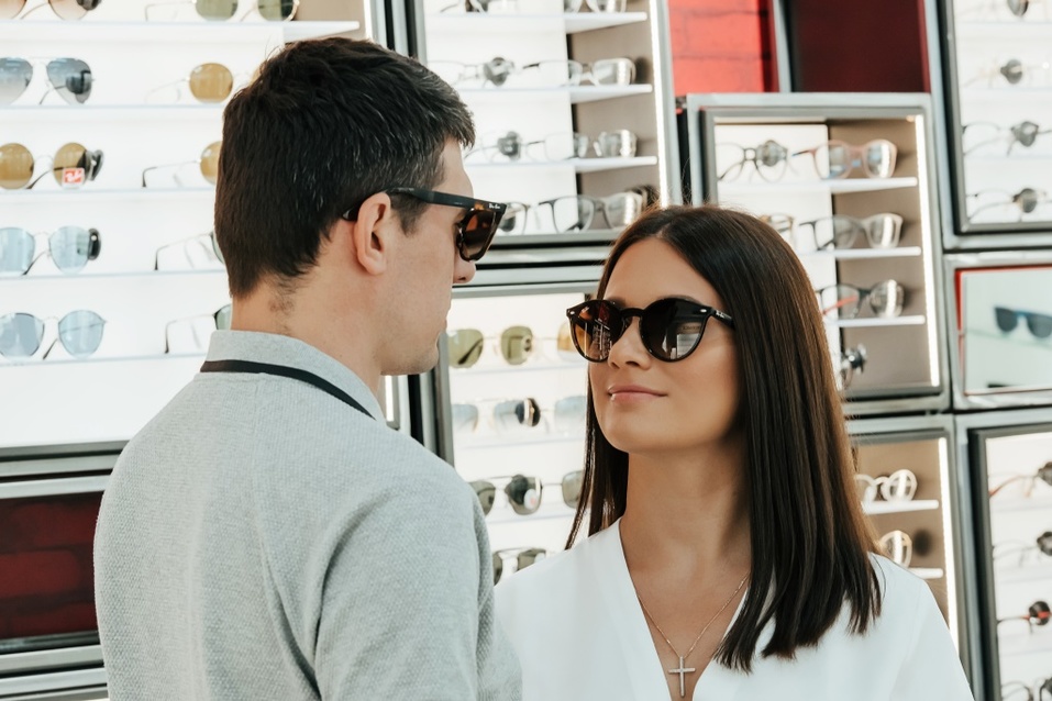 Очки для красной дорожки: в Екатеринбурге появился корнер Ray-Ban: ФОТОРЕПОРТАЖ 12 Очки для красной дорожки: в Екатеринбурге появился корнер Ray-Ban: ФОТОРЕПОРТАЖ 12