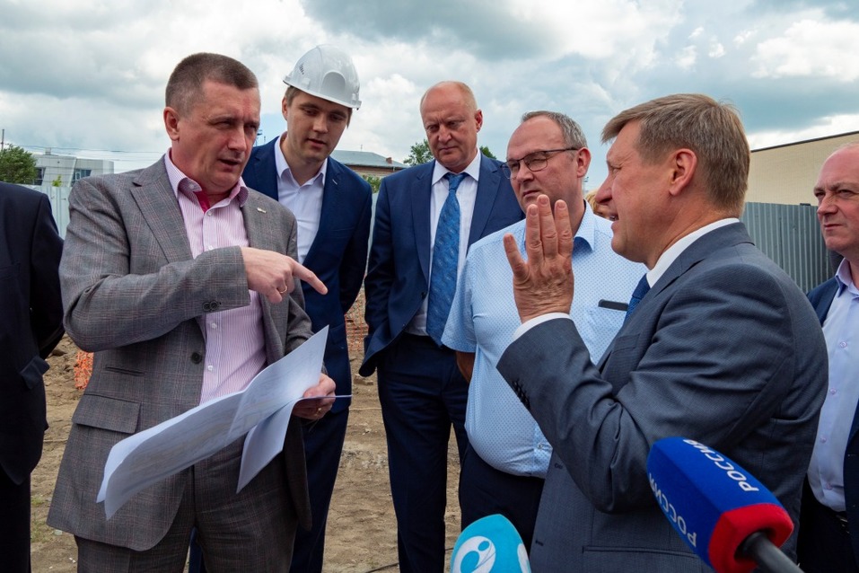 Мэр Новосибирска Анатолий Локоть проконтролировал ход ремонта тепломагистрали на ул.Обской 1 Мэр Новосибирска Анатолий Локоть проконтролировал ход ремонта тепломагистрали на ул.Обской 1